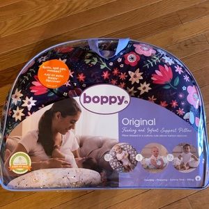 Boppy pillow